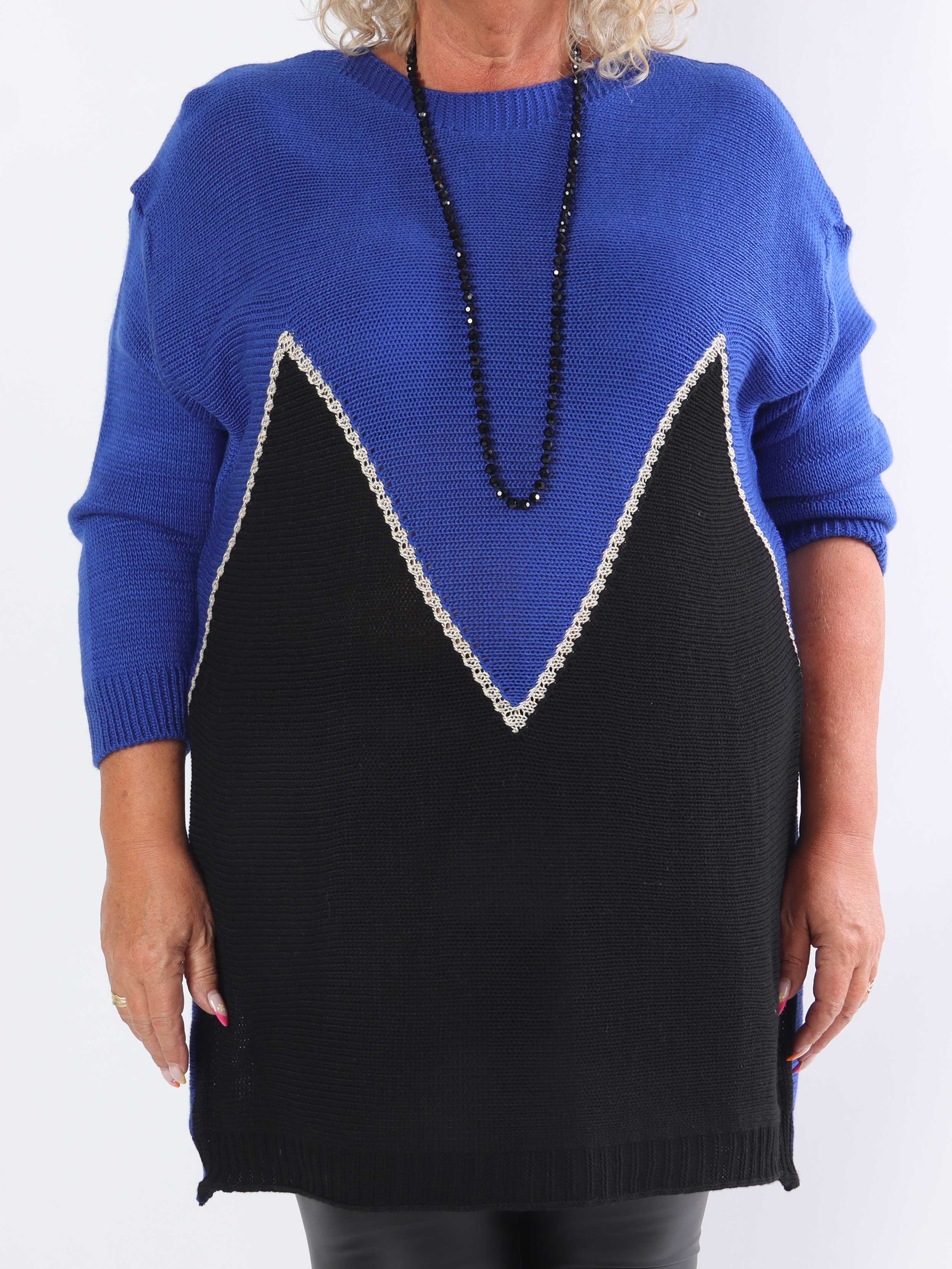 Amara - Tofarvet plus size strikkjole med gulddetaljer